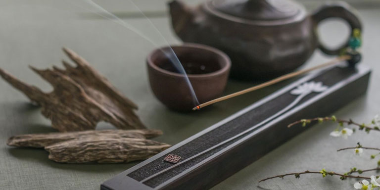 Trầm Hương hút vượng khí, kích hoạt tài lộc buôn may bán đắt