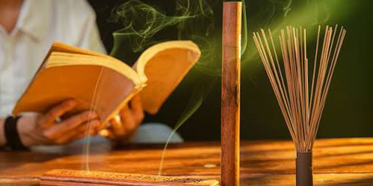 Xông trầm hương có tác dụng gì